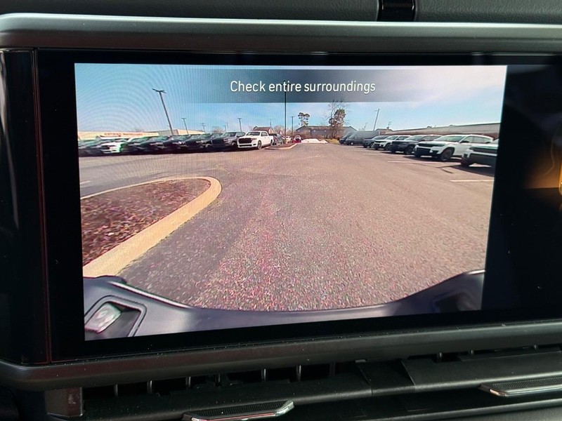 Jeep Gladiator Vehicle Image 12