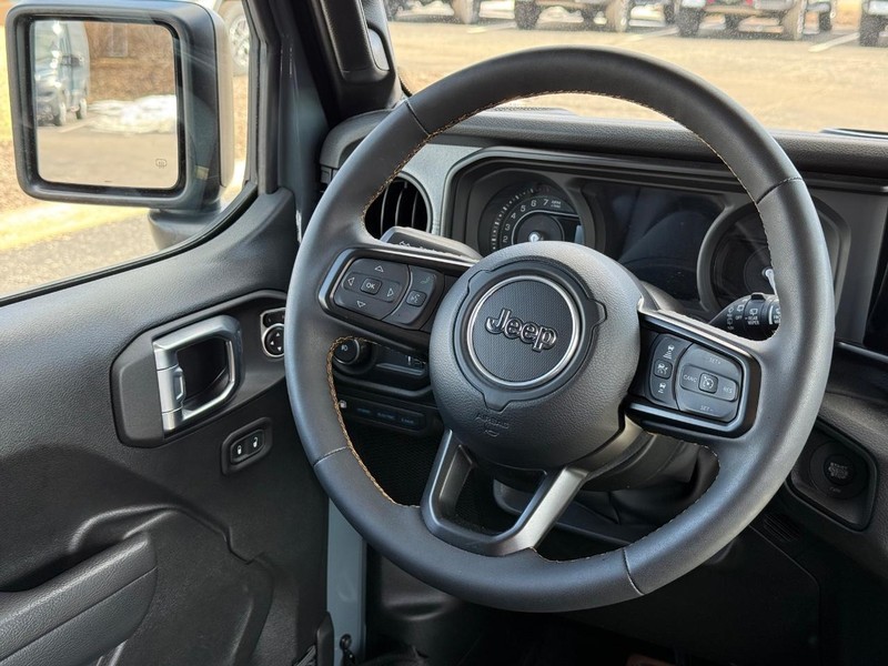 Jeep Wrangler 4xe Vehicle Image 12