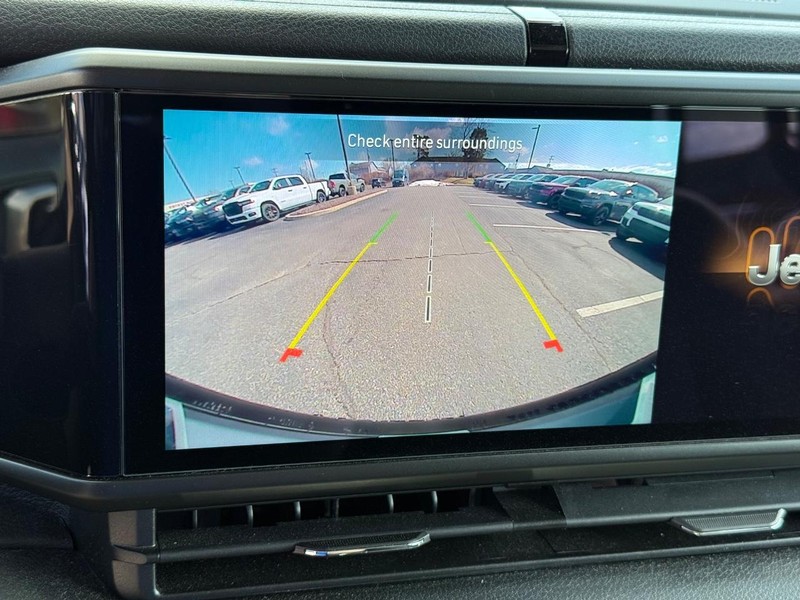 Jeep Wrangler 4xe Vehicle Image 17