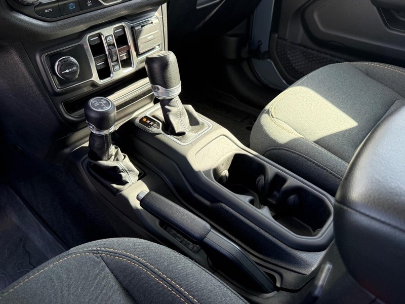 Jeep Wrangler 4xe Vehicle Image 20