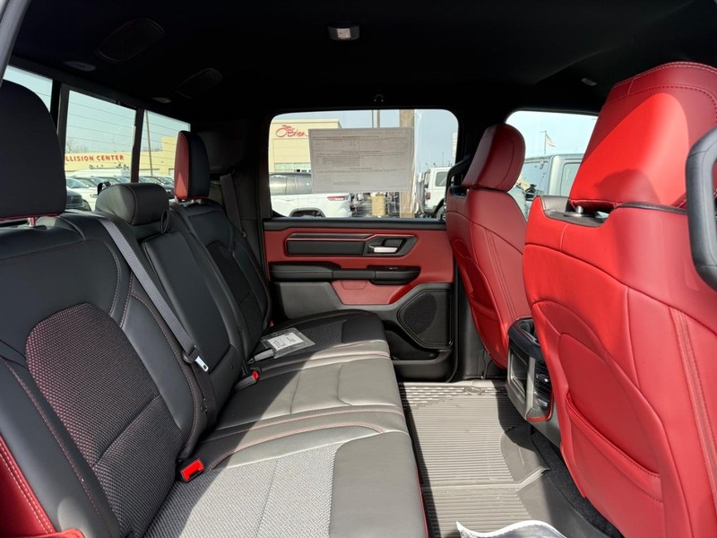 Ram 1500 Vehicle Image 04