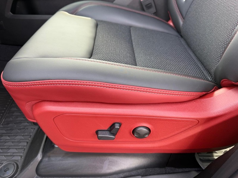 Ram 1500 Vehicle Image 17