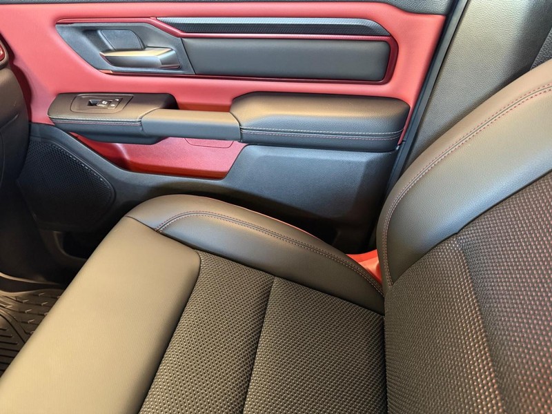 Ram 1500 Vehicle Image 12