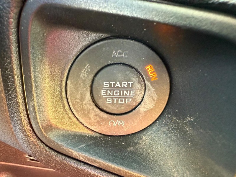 Jeep Wrangler Vehicle Image 09