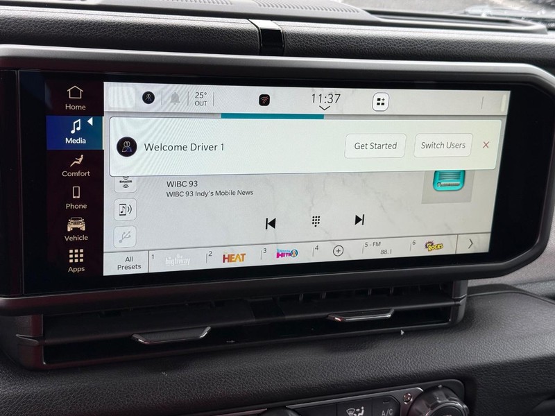 Jeep Wrangler Vehicle Image 10