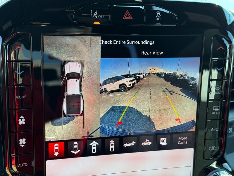 Ram 3500 Vehicle Image 11