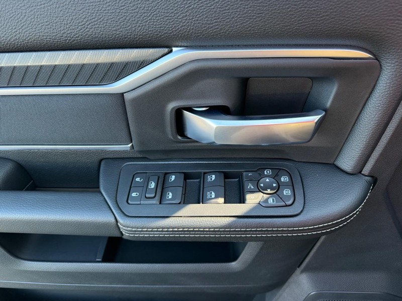 Ram 3500 Vehicle Image 16