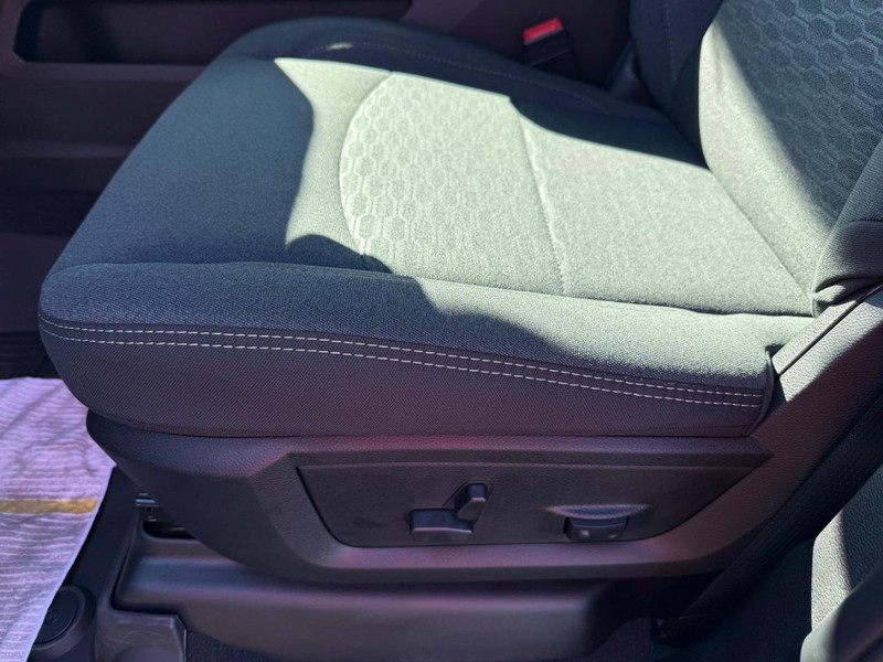 Ram 3500 Vehicle Image 17