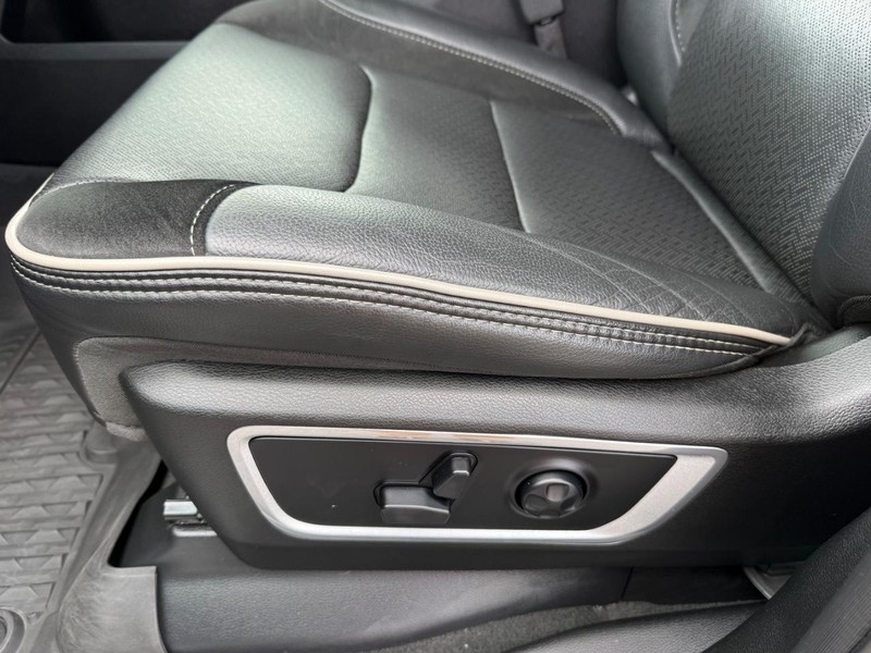 Ram 1500 Vehicle Image 26