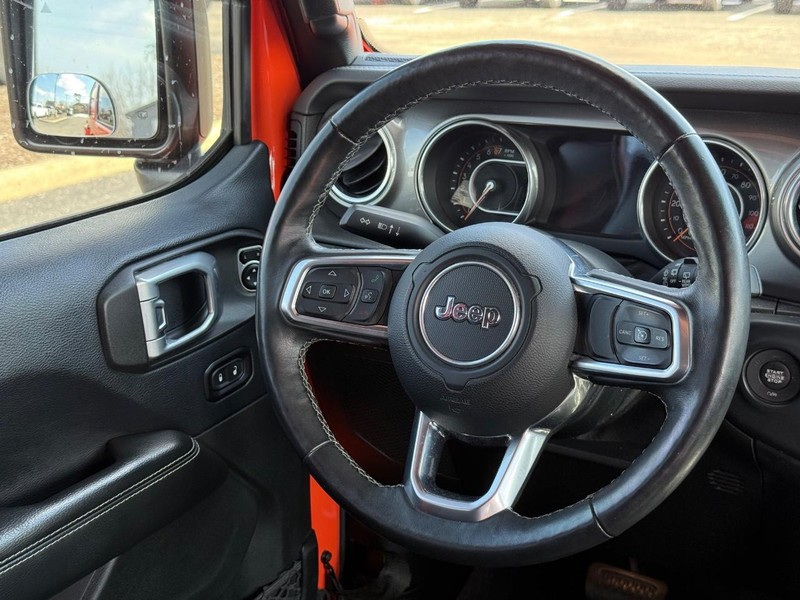 Jeep Wrangler Unlimited Vehicle Image 12