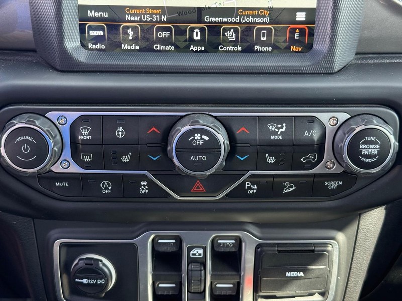 Jeep Wrangler Unlimited Vehicle Image 19