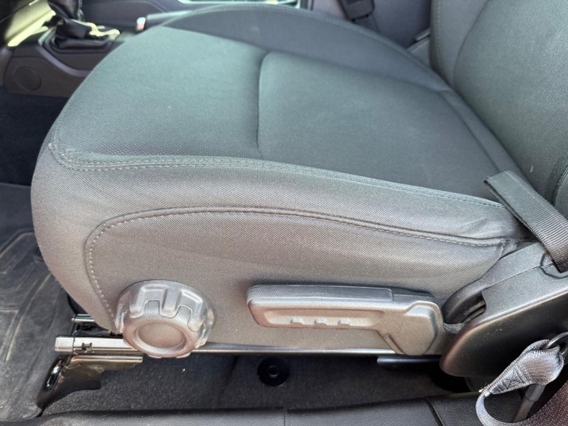 Jeep Wrangler Unlimited Vehicle Image 25