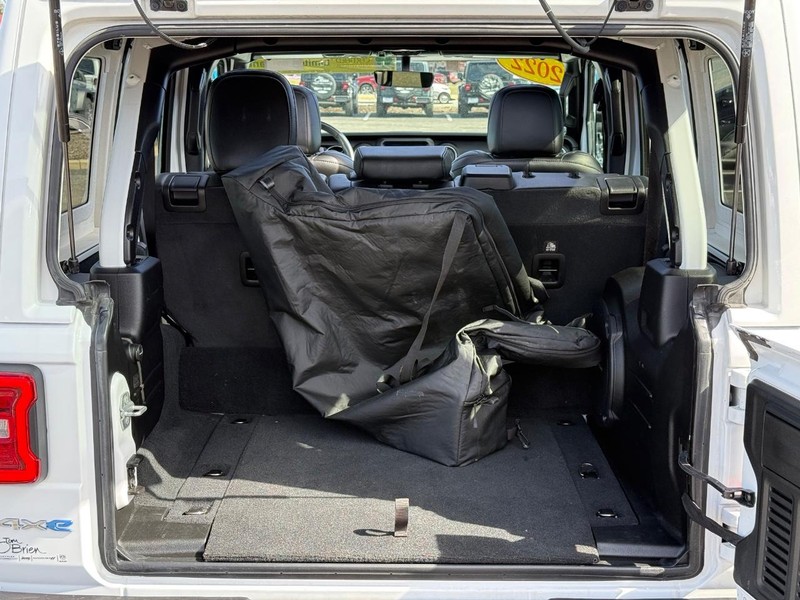 Jeep Wrangler 4xe Vehicle Image 07