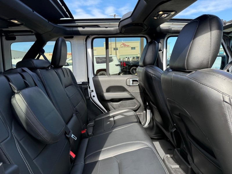 Jeep Wrangler 4xe Vehicle Image 10