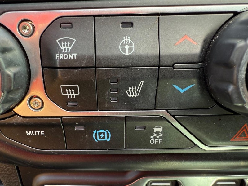 Jeep Wrangler 4xe Vehicle Image 17