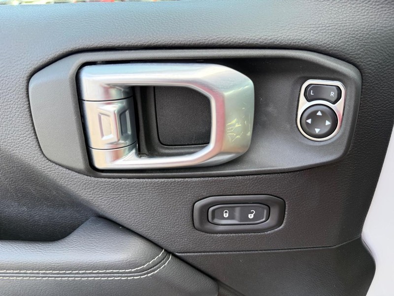 Jeep Wrangler 4xe Vehicle Image 26