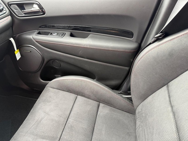 Dodge Durango Vehicle Image 17