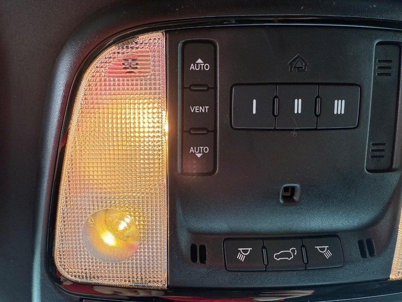 Dodge Durango Vehicle Image 18