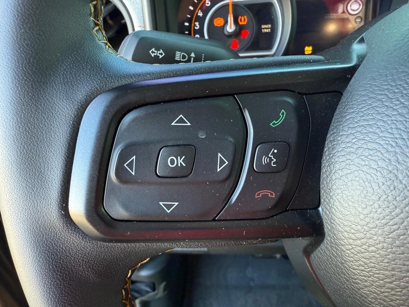 Jeep Wrangler Vehicle Image 13