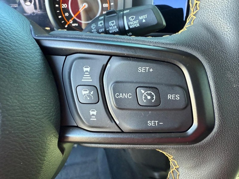 Jeep Wrangler Vehicle Image 14