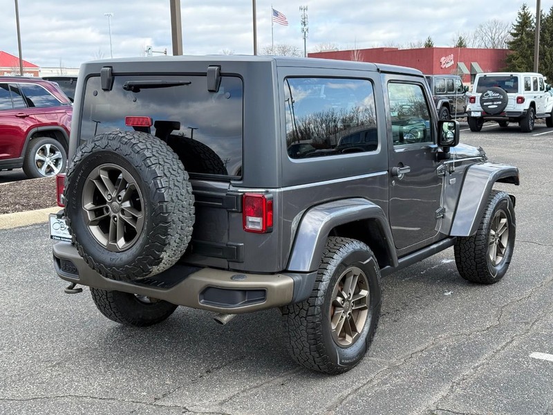 Jeep Wrangler Vehicle Image 03