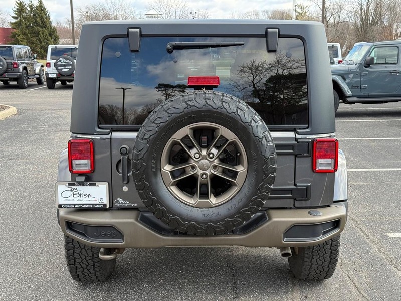 Jeep Wrangler Vehicle Image 04