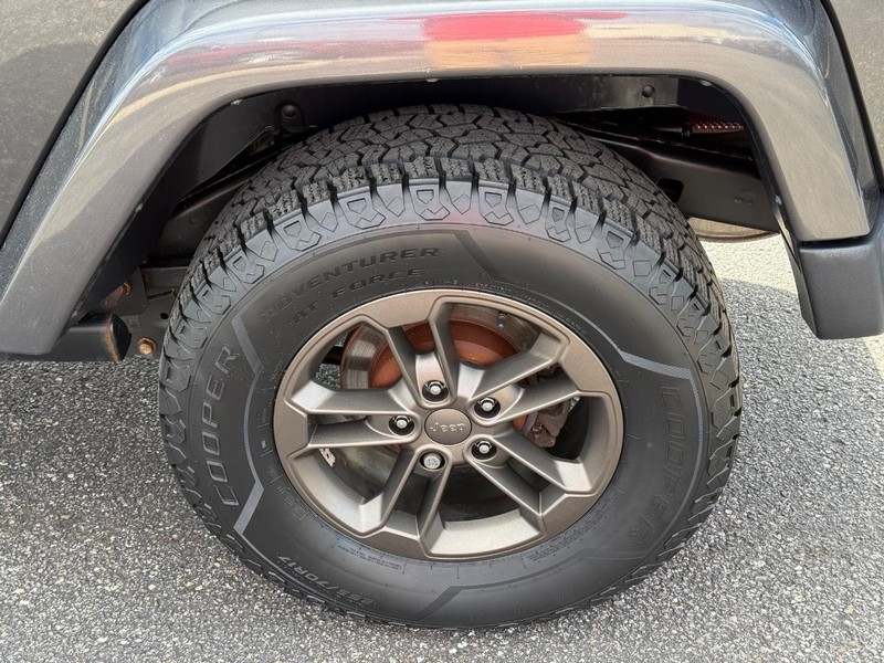 Jeep Wrangler Vehicle Image 06