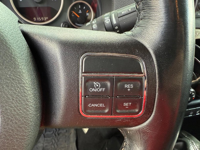 Jeep Wrangler Vehicle Image 14