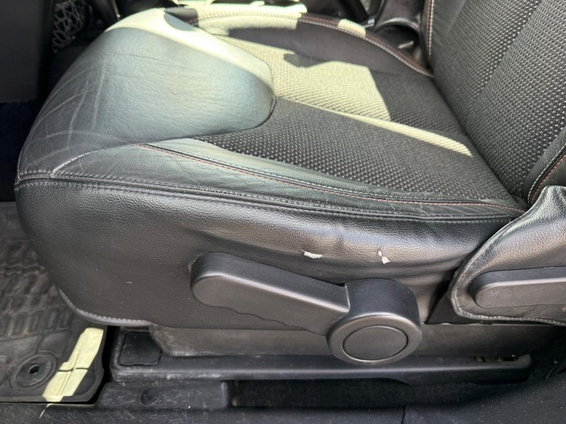 Jeep Wrangler Vehicle Image 23