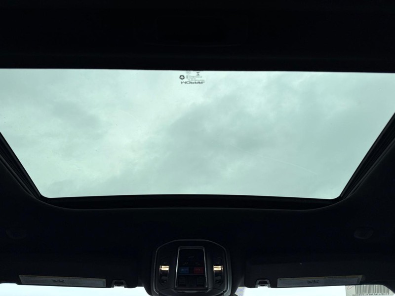 Jeep Grand Cherokee Vehicle Image 05