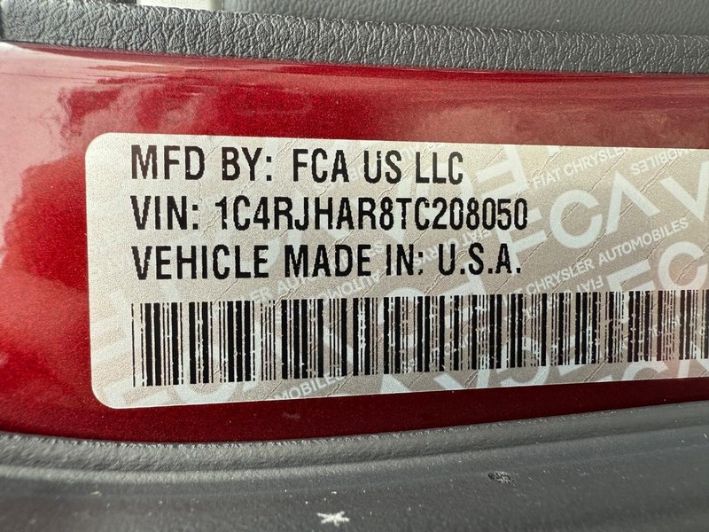 Jeep Grand Cherokee Vehicle Image 20