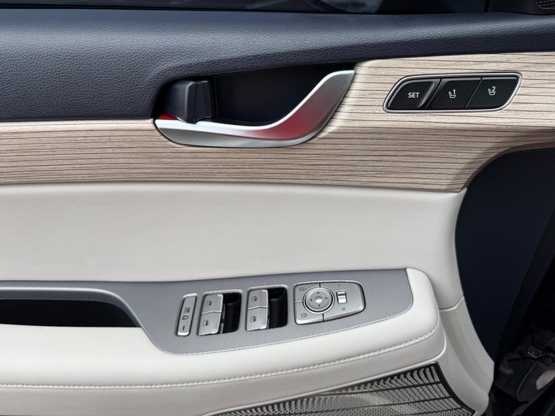 Hyundai Palisade Vehicle Full-screen Gallery Image 28