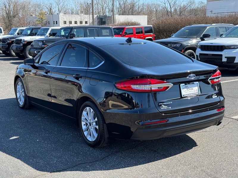 Ford Fusion Vehicle Image 05