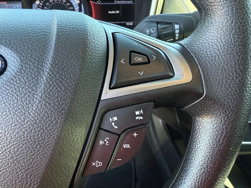 Ford Fusion Vehicle Image 14