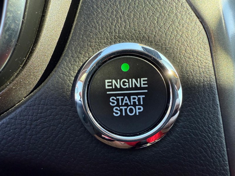 Ford Fusion Vehicle Image 15