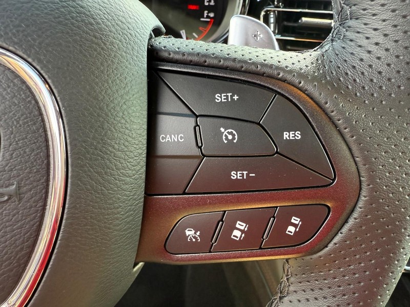 Dodge Durango Vehicle Image 10