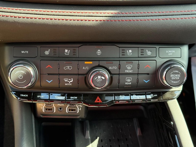 Dodge Durango Vehicle Image 15