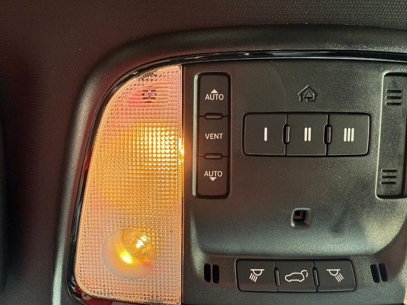 Dodge Durango Vehicle Image 18