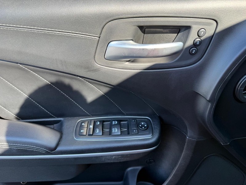 Dodge Charger Vehicle Image 23