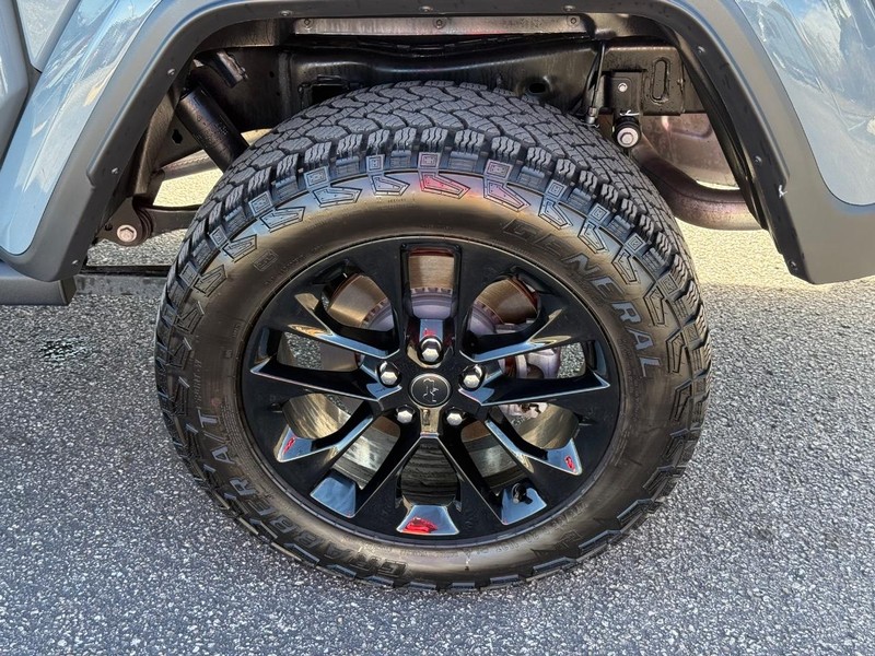 Jeep Gladiator Vehicle Image 06