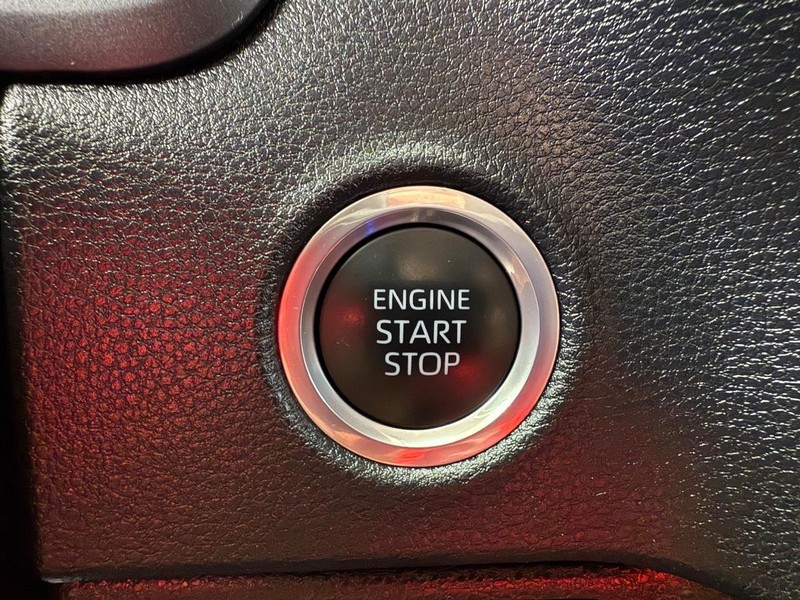 Toyota Tundra 4WD Vehicle Image 15