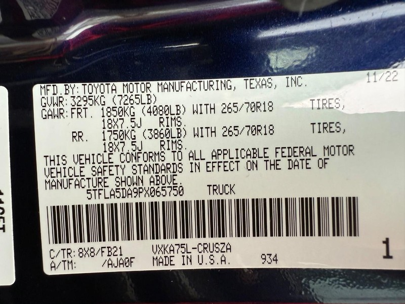 Toyota Tundra 4WD Vehicle Image 25