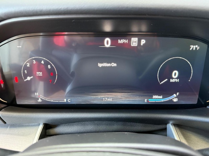 Jeep Grand Wagoneer L Vehicle Image 15