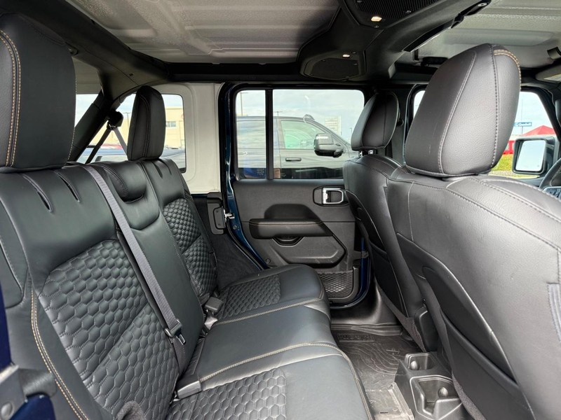 Jeep Wrangler Vehicle Image 10