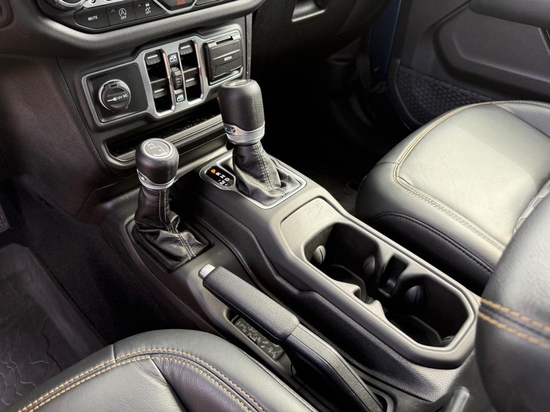 Jeep Wrangler Vehicle Image 20