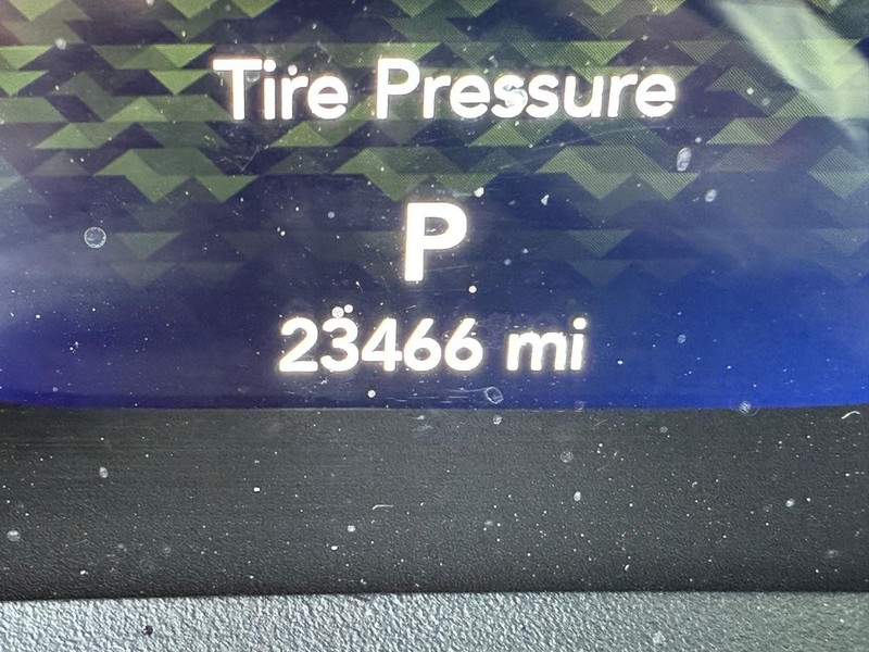 Jeep Wrangler Vehicle Image 23