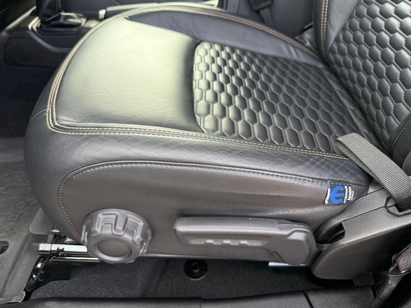 Jeep Wrangler Vehicle Image 25