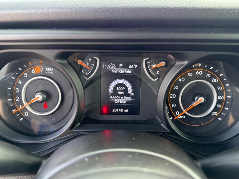 Jeep Wrangler Vehicle Image 21