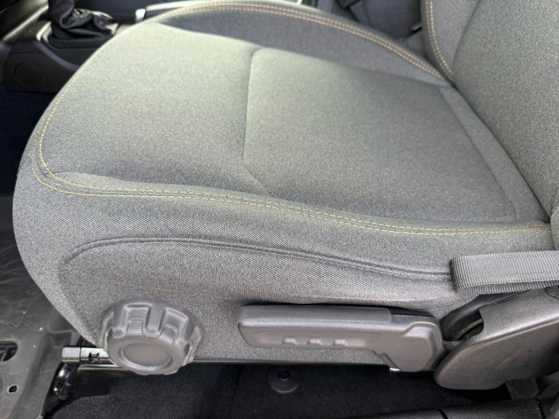 Jeep Wrangler Vehicle Image 24