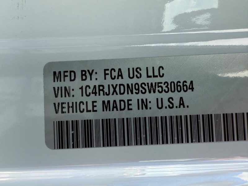 Jeep Wrangler Vehicle Image 25